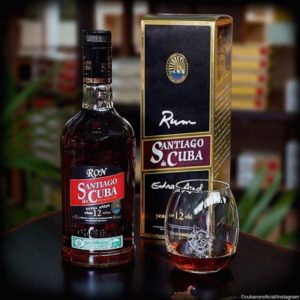 Typisch kubanischer Genuss mit Santiago de Cuba Rum