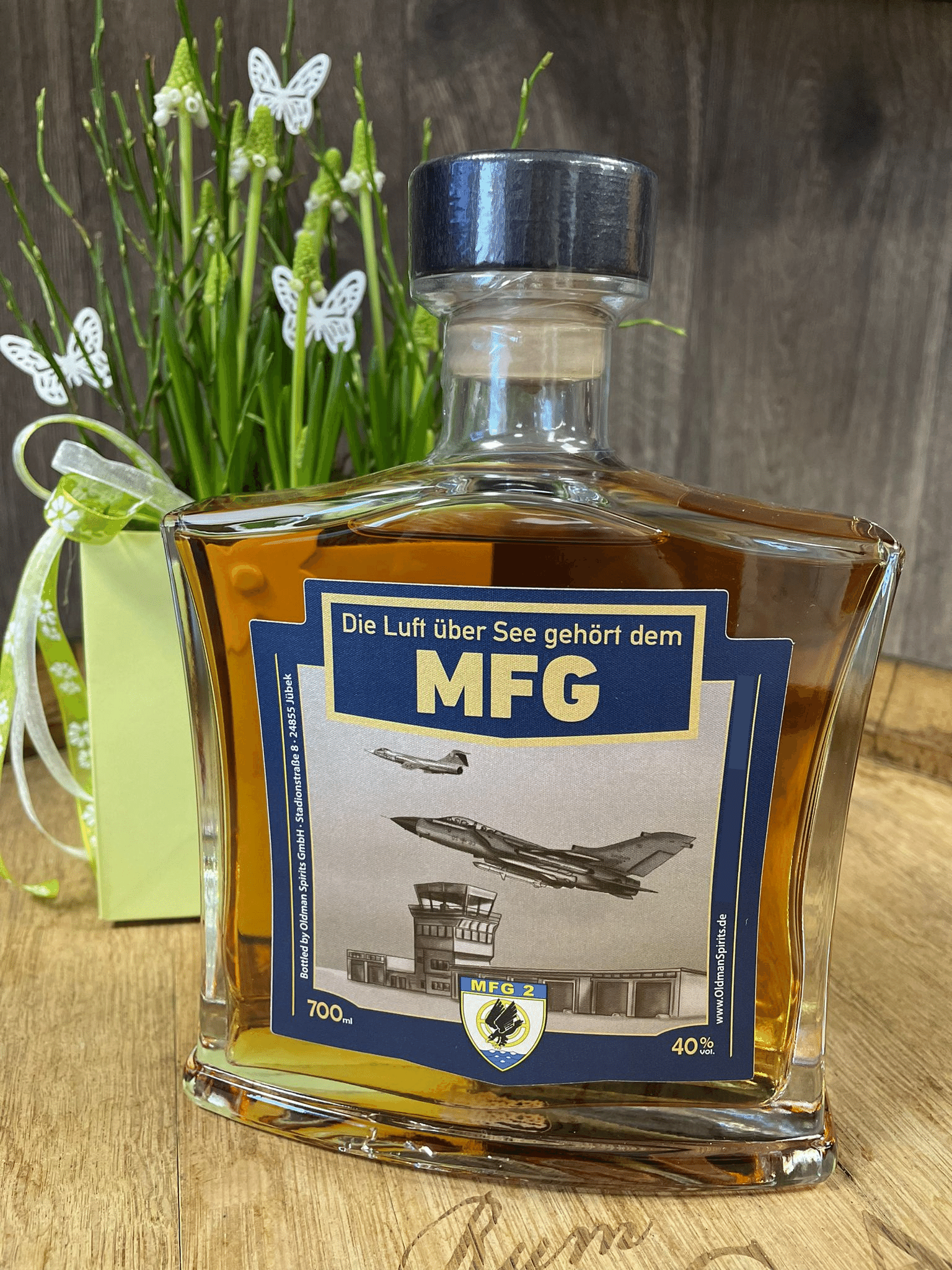 MFG 2 - Spirituose (Rum-Basis) - "Die Luft über See gehört dem MFG" 40% 0,7l